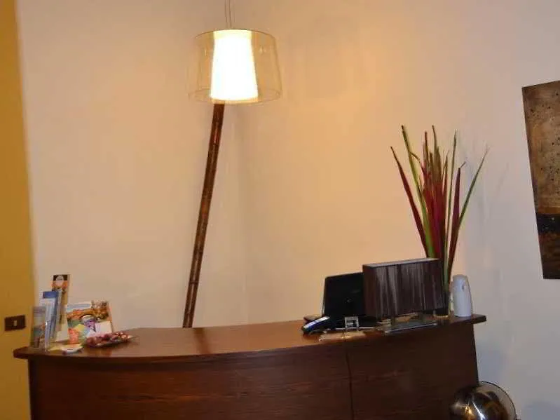 Pitti Living B&B Firenze Szálloda